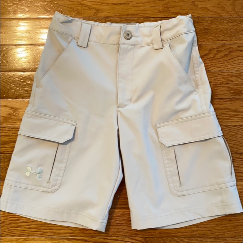 Under Armour YSM cargo shorts